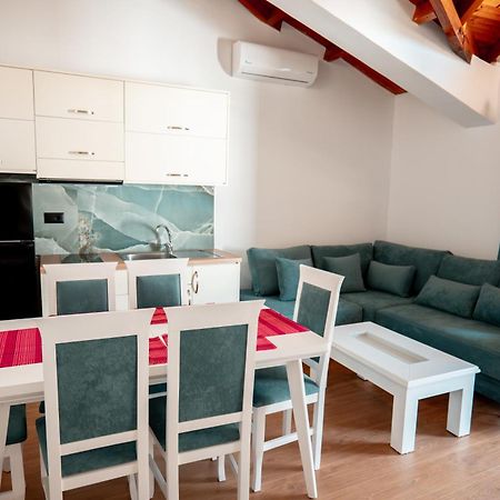 Fabio Guest House Gjirokastër Eksteriør bilde