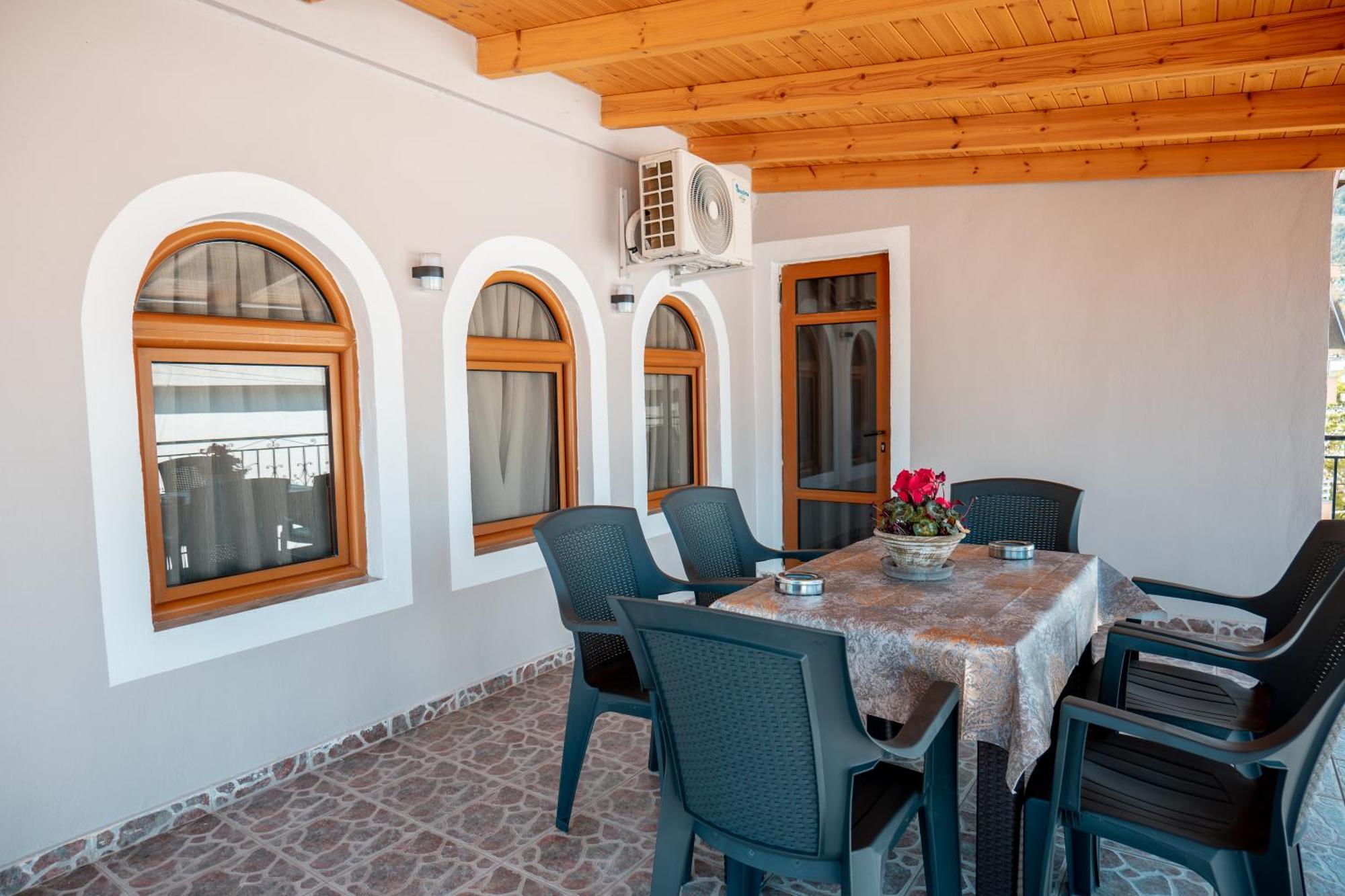 Fabio Guest House Gjirokastër Eksteriør bilde