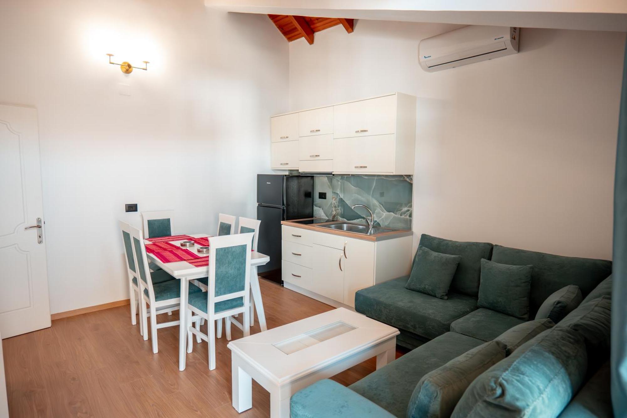 Fabio Guest House Gjirokastër Eksteriør bilde