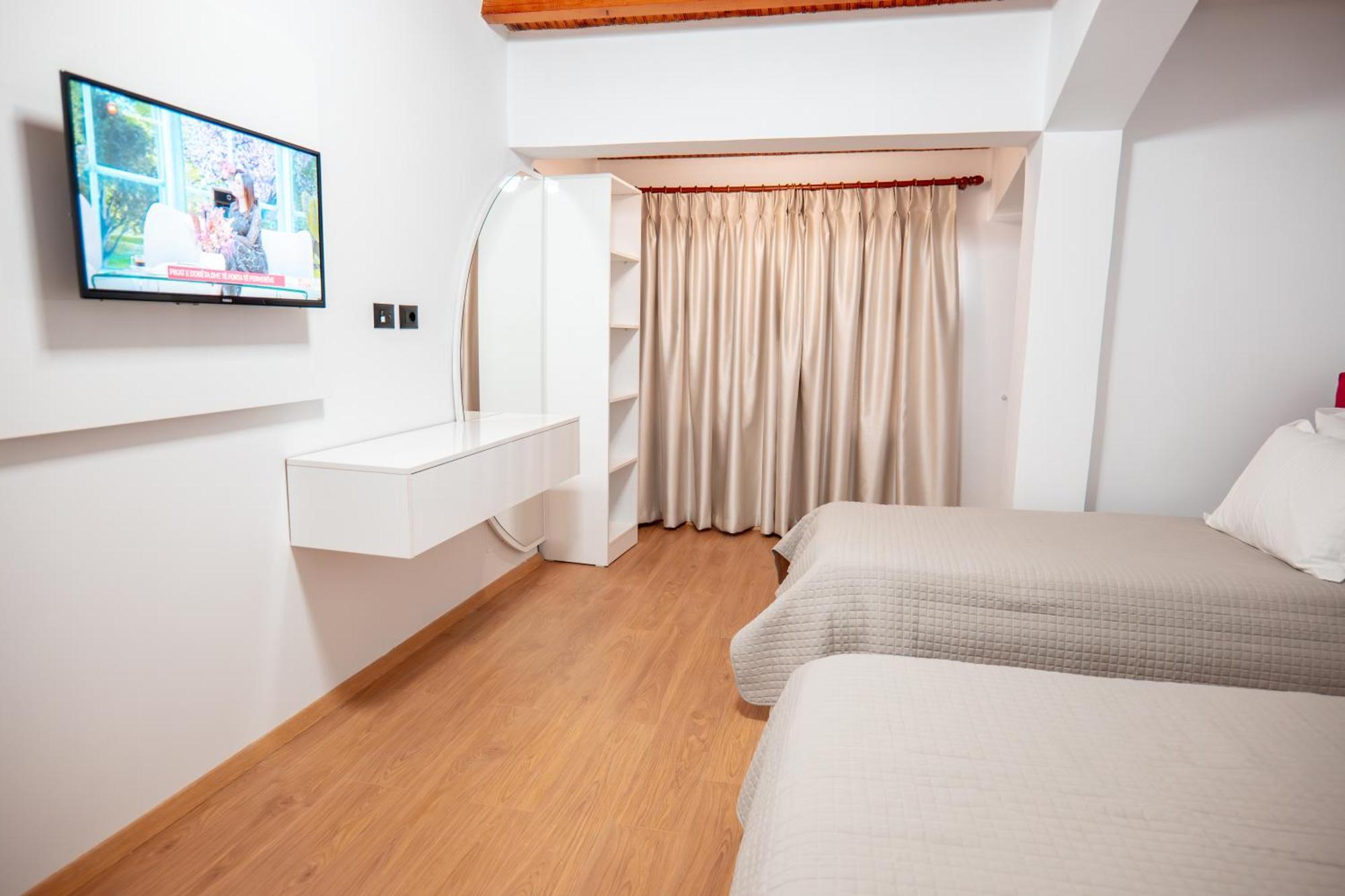 Fabio Guest House Gjirokastër Eksteriør bilde